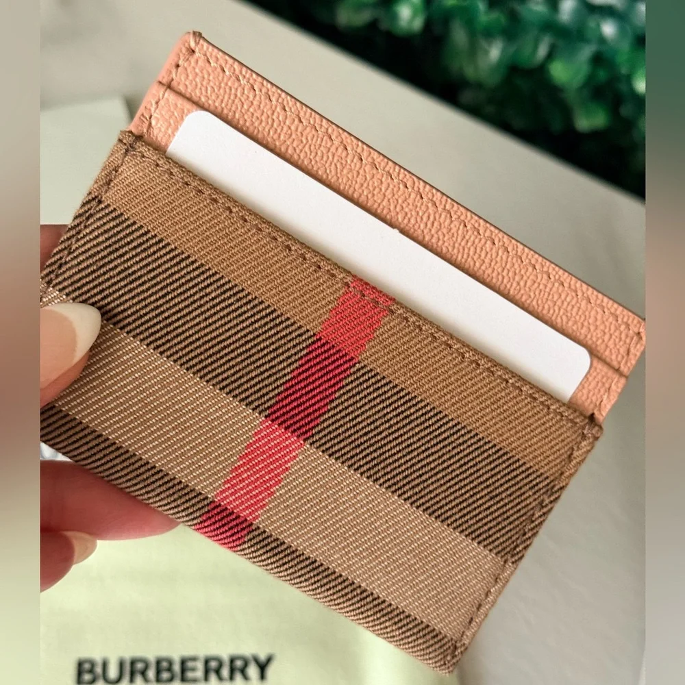 Burberry Vintage Check Card Holder in Classic Haymarket